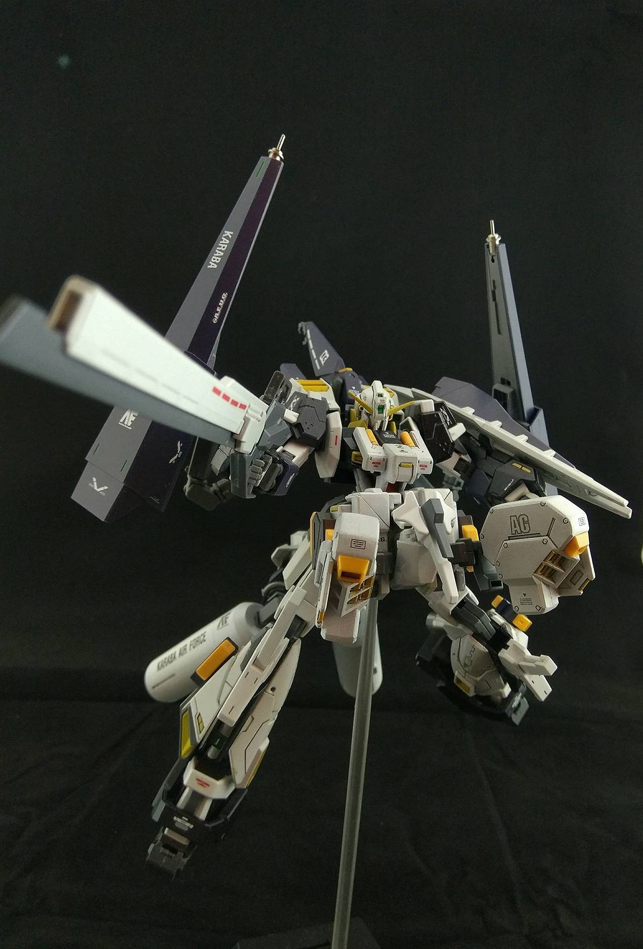 mechworks-uwu:  FINALLY IM DONEEE,Finally i get to take some clear shots of my HG