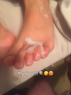 latinalollipopxxx:  Let’s celebrate Friday morning with my cum covered foot!! 😍🍭😘☺️