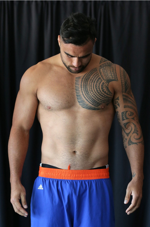 roscoe66:  Liam Messam of the Chiefs adult photos