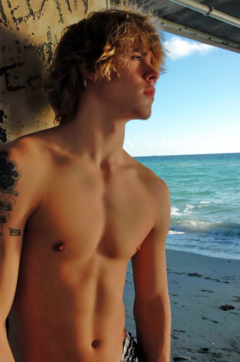 Only Hot Blonds