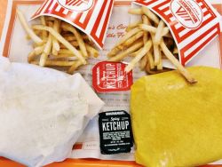 theginger-snap:  When in Texas, eat Whataburger