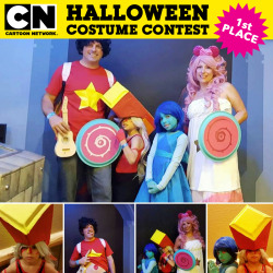 This adorable family costume wins for best