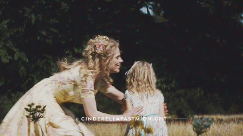 cinderellapastmidnight:Chapter OneElla blossomed in her family’s farmhouse kingdom. 
