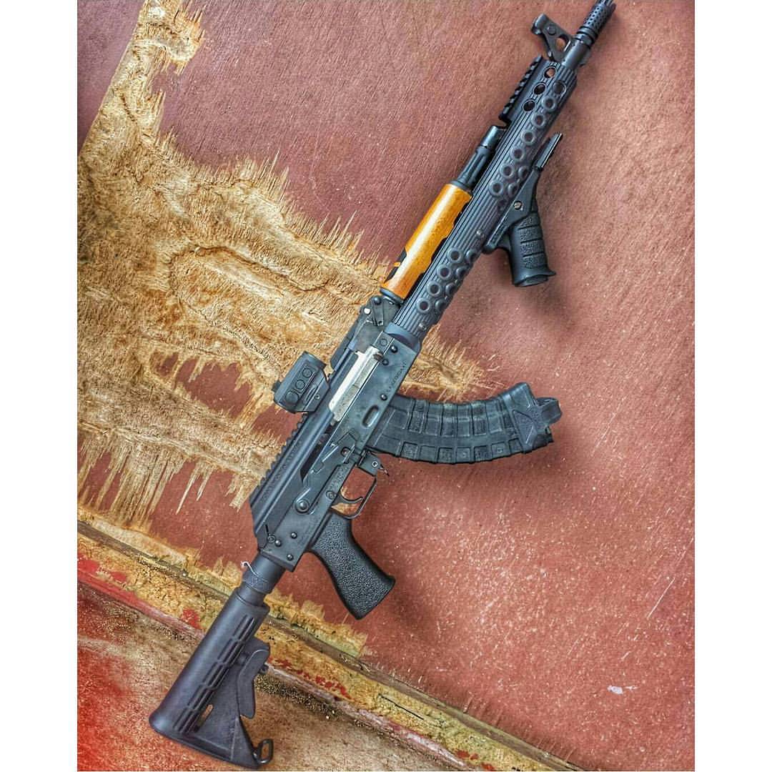 barearmsmagazine:  @Regrann from @ddub_militia  -  Repost from @hi_kalibr #gunrights