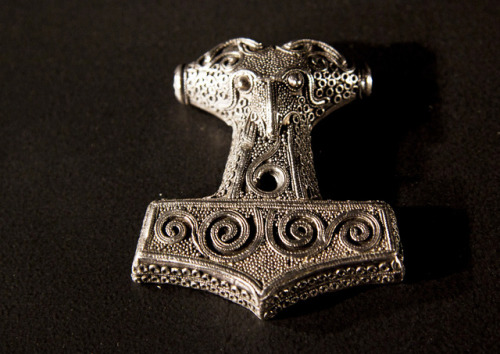 loki-freyjason:Viking brooch in the shape of Mjölnir (National Museum of Scotland).