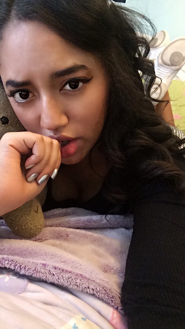 lust-and-cupcakes:  Daddy’s naughty lil snuggle bug 🍼🎀