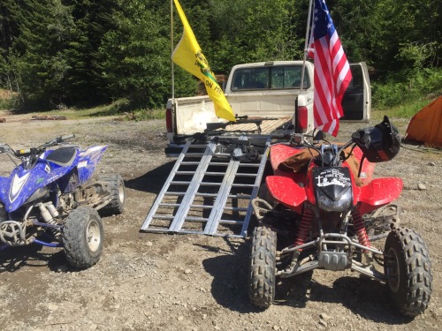 Happy Memorial Day y'all! Campout and riding adventure with @quadjunky . Guns , flags, beer, quads and gorgeous scenery what more could you want? Although I have my first wreck on my quad so I’ll be sore later lol