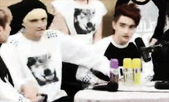 dokyungs-deactivated20180605:  jongin playing with kyungsoo’s hands and holding