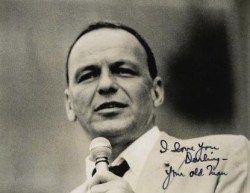 gatabella:  A photograph Frank Sinatra signed