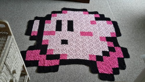 crochetmelovely:ilessthanthreecrafts:Kirby is done! All repaird and refinished so he looks nice and