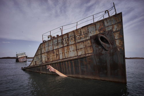 nprfreshair:  Seaside murals change with the tide by Artist Sean Yoro via TIC