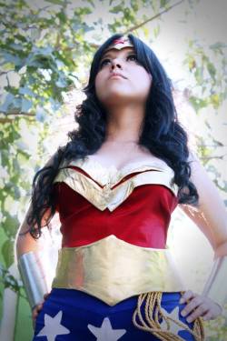 hotcosplaychicks:  Wonder woman cosplay by