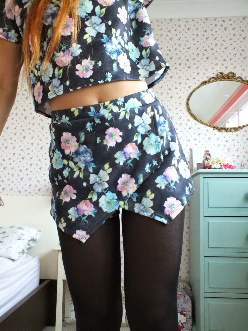 fashionmylegs: Floral Top // Matalan Floral Skort // Matalan Buckle Boots // Primark (via Heart Shap