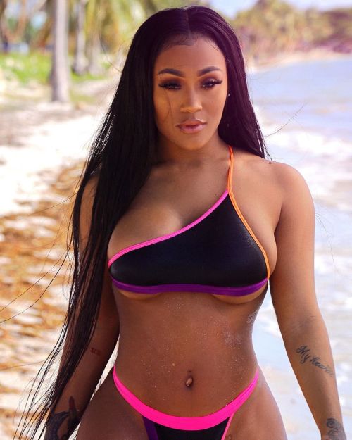 women-of-color:  Lira Galore