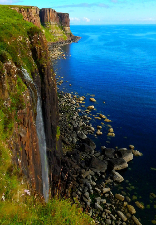 fuckitandmovetobritain: Great Britain: Chawton Caernarfon, Lincoln, Isle Of Skye, Lyme Regis, Arncli