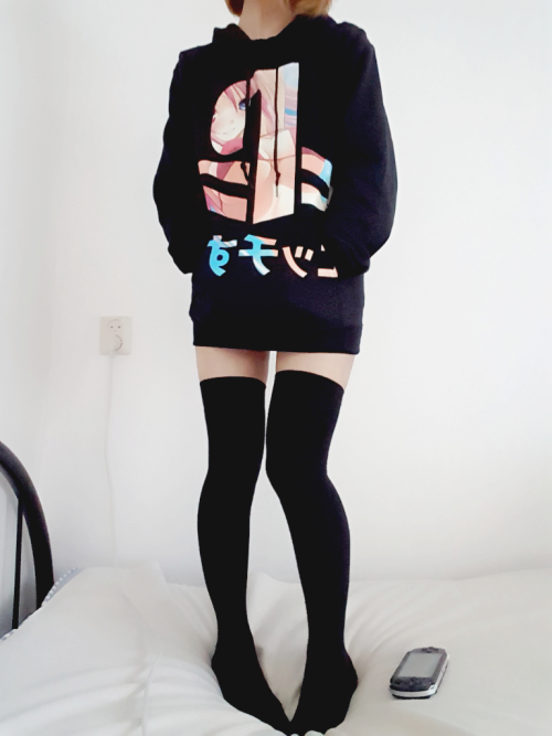 yurimilk:  apparelk​‘s sweaters are pure love. ♥♥ 