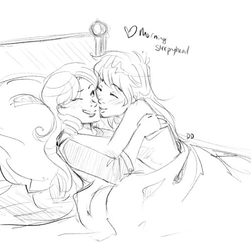 demdoodles:  Some more sketch commissions, this time of Carrot Top and Derpy kissies c: Thanks to Dax for the support! Much appreciated