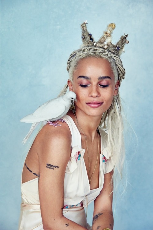 visualjunkee: ZOË - model: Zoe Kravitz - photography: Patrick Demarchelier - styling: Beth Fenton - hair: Nikki Nelms - makeup: Tom Pecheux - manicure: Rieko Okusa - set design: Josephine Shokrian - Allure June 2017 featured: (1st look) Simone Rocha