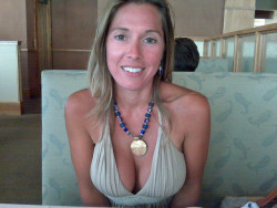 milfjessica43:  RebeccaPics number: 36Looking