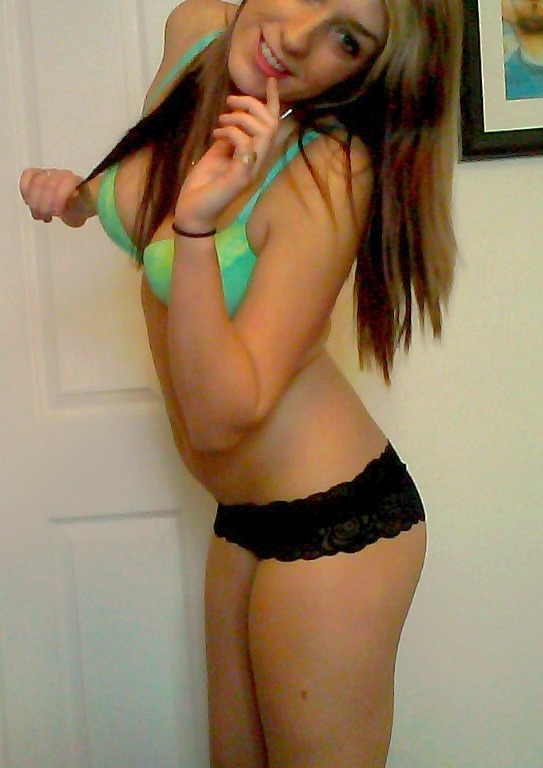 photobucketwhores:  Part 2