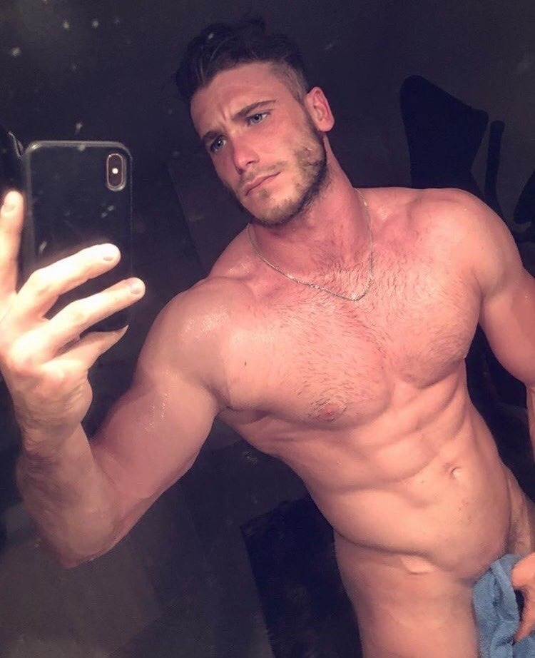 furryscruffynuggle:  