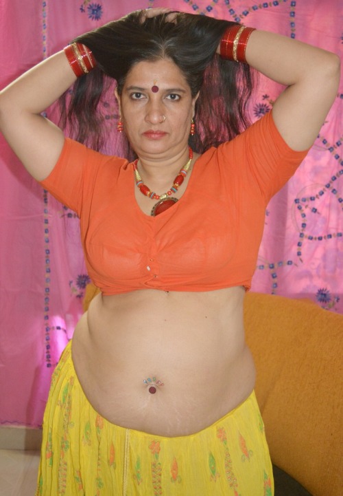 simran1kourz: prythm: More of Monster ASS Aunty… More pics to come… KIK: Prythm Beauti