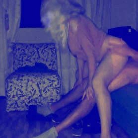 Quica gostoso na pica do fodedor vai minha delícia! Quanto mais segura e bem resolvida de sua condiç
