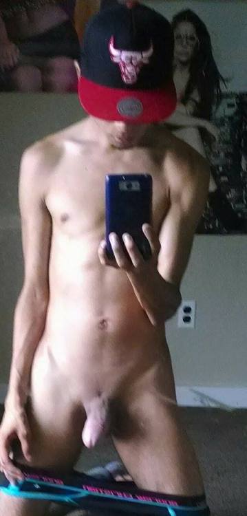 lilmexicanboi1:  Such s sexy Papi