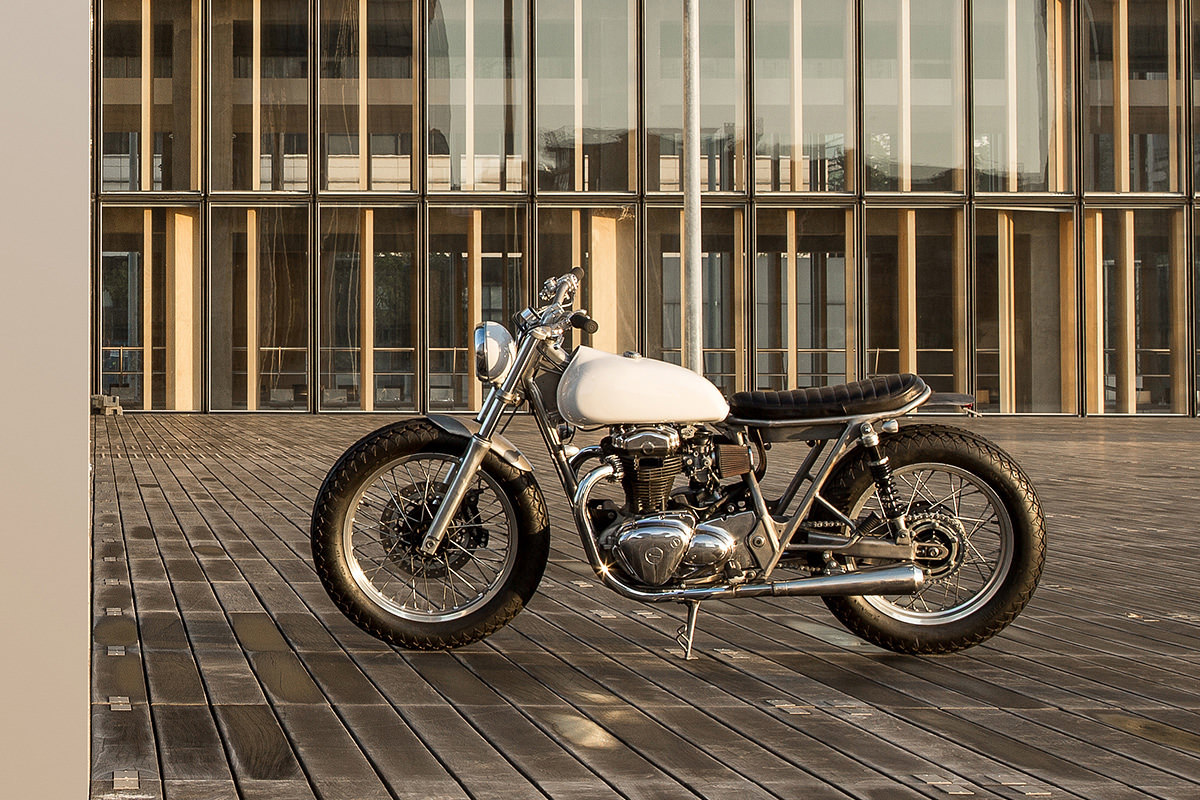 caferacerpasion:  Kawasaki W650 Brat Style â€œSkin Milkâ€ by Bad Winners
