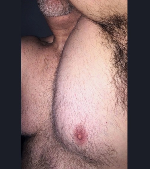 pitlickersworld: spaceboyjd: Do you like my massive pit?  Fuck yeah!  ממממ אהבתי