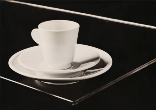 Hans Finsler, cup and saucer of the “Hermes service”, 1931. Designed by Marguerite Friedländer for a