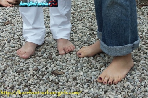 SIZZLING HOT UPDATE from BAREFOOT URBAN GIRLS!!!This week we have two more photosets dedicated to WINTER BAREFOOTING, featuring VIOLACEA, ALYSSA & SOLE!!!http://barefoot-urban-girls.com/pictures.htmlhttp://barefoot-urban-girls.com/vidclips.html For