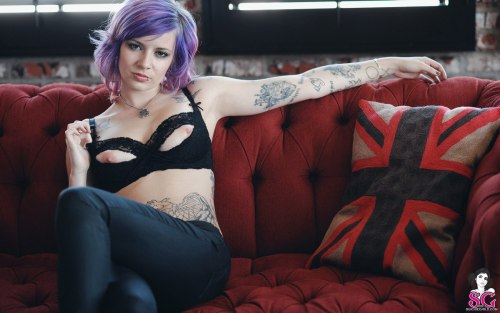 Sex sglovexxx:  Katherine Suicide pictures