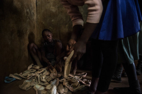 visualjunkee: Ballet dancers in the Kibera neighborhood of Nairobi, Kenya one of biggest slums in Af