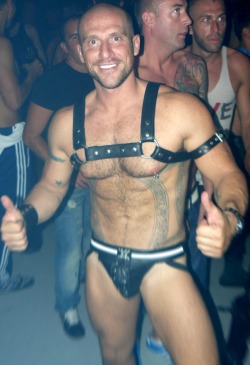 scofflawscallawag2: Aitor is one hot Spaniard   Wow. Love the harness and nipple rings