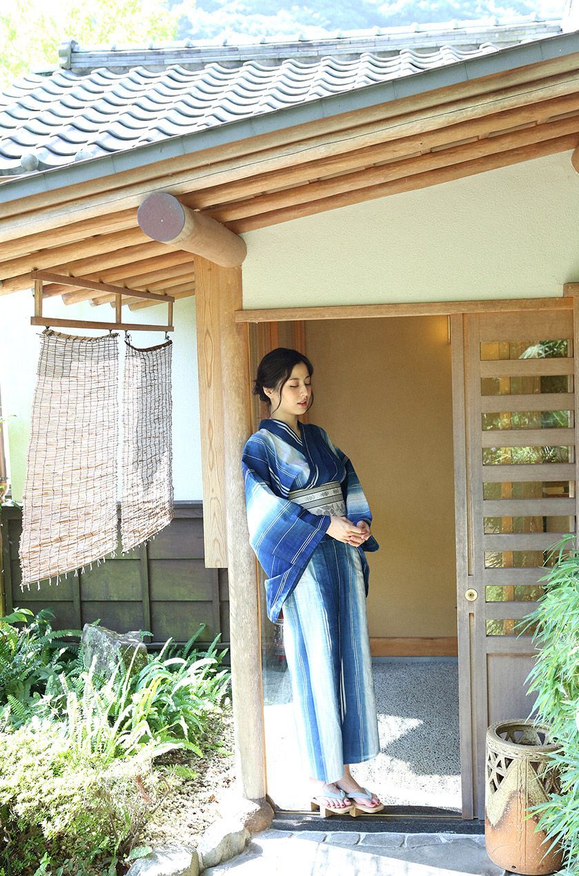 kyoto-night:  http://kyoto-night.tumblr.com/archive