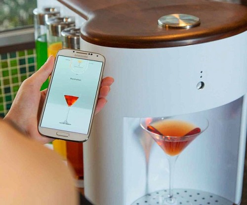 awesomeshityoucanbuy:  Robotic Cocktail BartenderGet drunk Jetson’s style as you pound drink after delicious drink made by the robotic cocktail bartender. With the push of a button on your smartphone, you’ll be able to order up and enjoy a professionally