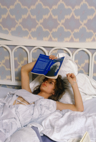 olivethomas:    Nastassja Kinski reading, adult photos
