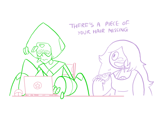 sketchedatrocities:Peridot is not enjoying earth.Dorito