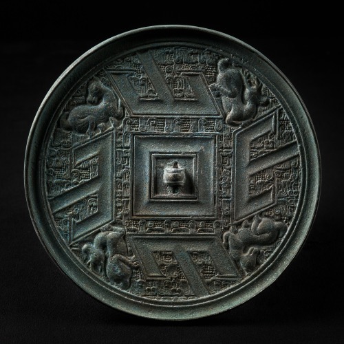 animus-inviolabilis:Bronze Mirror Depicting Deer with Leiwen Patterning1st Century B.C.China