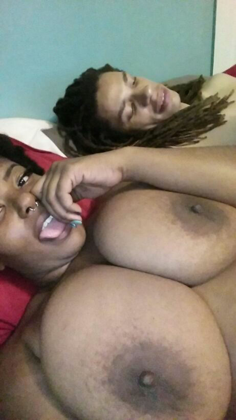 plotprincessss:  Always got my money maker out  Lmaoo no