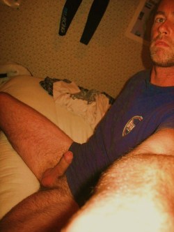 amateurlads:  Want more amateur lads? Follow me here:www.amateurlads.tumblr.com Be featured on my blog to thousands of people by sending your picture(s) here. Or email your naughty pictures to: amateurlads@gmail.com