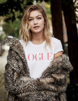 runwayandbeauty:  Gigi Hadid by Patrick Demarchelier for Vogue UK January 2016. 