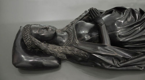 Recumbent effigy of Isabella of Bourbon, spouse of Charles the Bold, future Duke of Burgundy, i