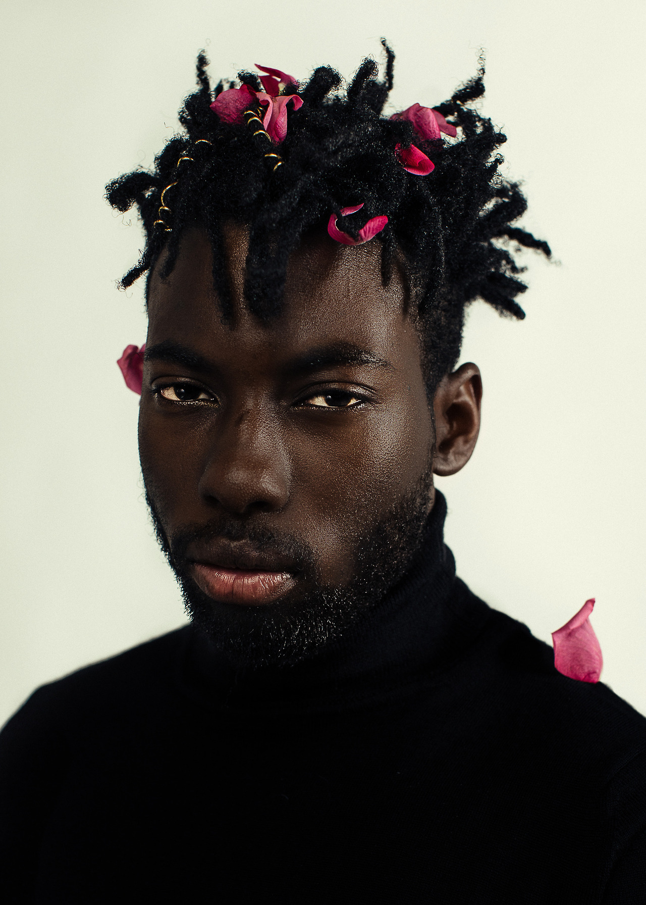 bobbyrogers:
“’Don’t Touch My Crown’ is my ongoing portrait series exploring the unearthly richness of our origins and beauty of Black hair // Portraits by Bobby Rogers
”