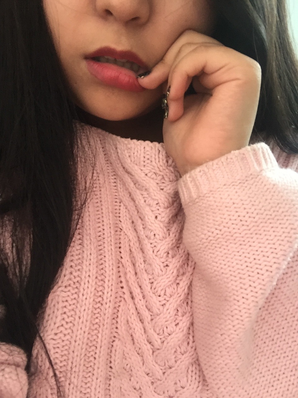 flirtyday:  💖Little set of me at work💖  Send me naughty asks and reblog to