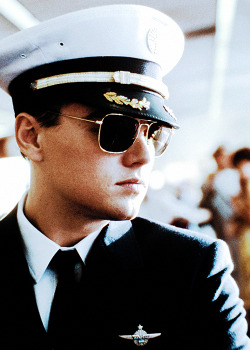 oceanexplorer:  cinyma: Leonardo DiCaprio in Catch Me If You Can   love this movie 