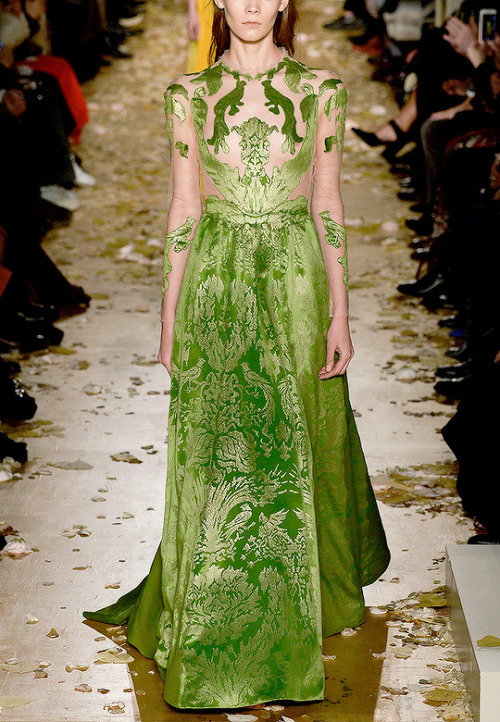 evermore-fashion:Favourite Designs: Valentino Spring 2016 Haute Couture Collection 