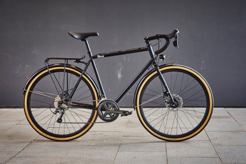 #8barmittesteel can be your perfect commuter. It comes with lights, fenders, pedals and a rack. Get 