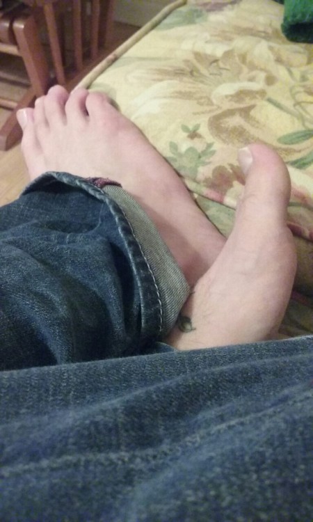 the1nd-onlyj:  My feet